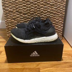 Adidas UltraBOOST in black size 10!